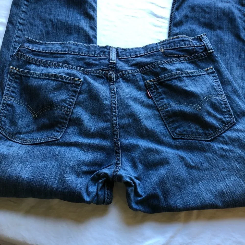 Levi's Mens Jeans slightly faded blue straight leg 36 X 30 - Picture 4 of 6